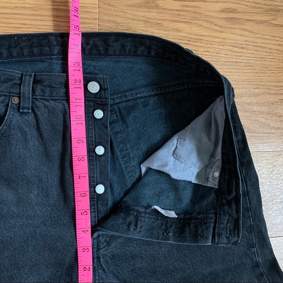 Vintage Levi’s 501 Straight Leg Button Fly Made In Canada - Picture 12 of 16